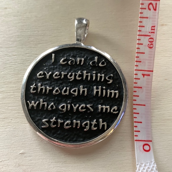 Silver and Black brooch - Picture 2 of 4